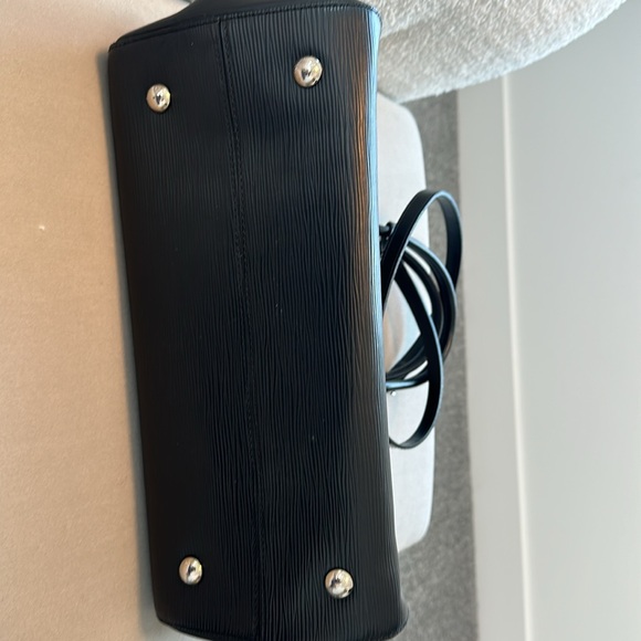 Authentic Louis Vuitton Epi Marly MM in Black - Picture 11 of 15